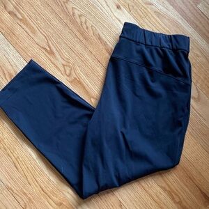Lululemon On the Fly 7/8 pants. Black size 10